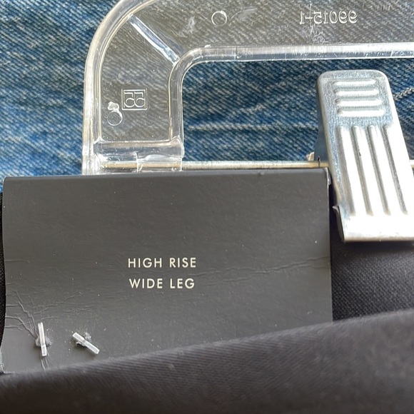 Banana Repulic, Black Floral, Wide Leg Pants, Size 12 Long - Picture 6 of 11